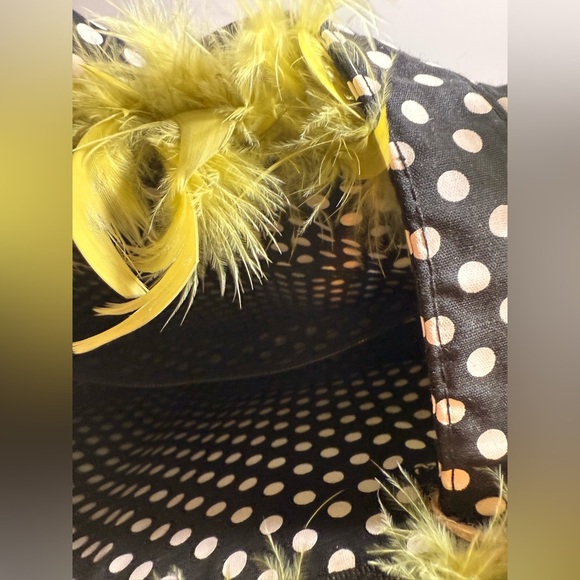 Green Feather Tote Bag with Sequins and Polka Dot Handles - Picture 9 of 9